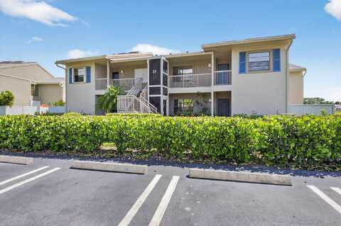 21 Eastgate Drive, Boynton Beach, FL 33436