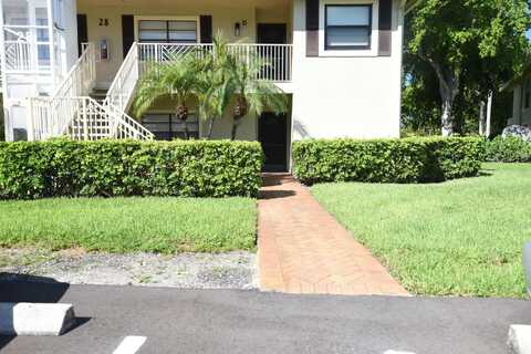 28 Stratford Lane, Boynton Beach, FL 33436