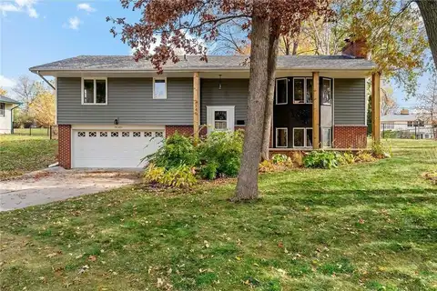 2140 Aquila Avenue N, Golden Valley, MN 55427