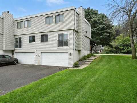 6269 W Broadway Avenue, Brooklyn Park, MN 55428
