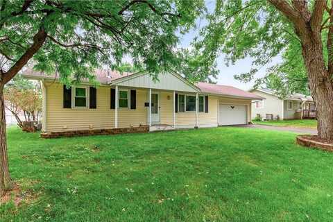 7716 Regent Avenue N, Brooklyn Park, MN 55443
