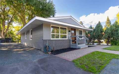 1422 5th Street S, Stillwater, MN 55082