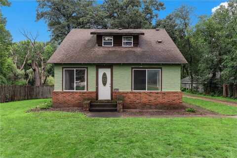 1030 Griffin Avenue, Mahtomedi, MN 55115