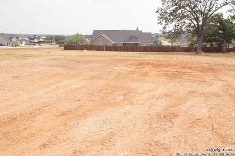 105 Red Oak Trail, La Vernia, TX 78121