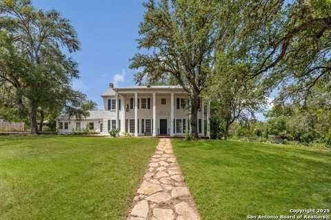 391 W Broadview Dr, San Antonio, TX 78228