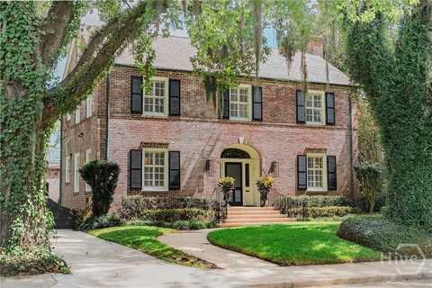 420 E 45th Street, Savannah, GA 31405
