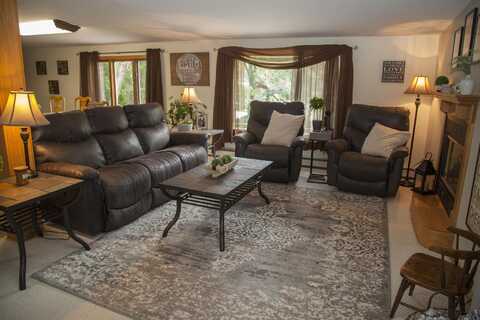 1103 Hillcrest Road, Black Earth, WI 53515