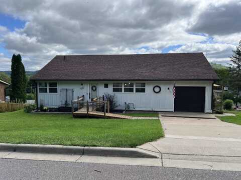 629 West Side D West Side Drive, Richland Center, WI 53581