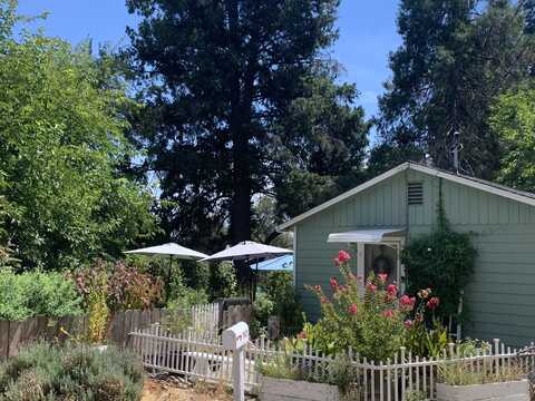19325 Hill Street, Anderson, CA 96007