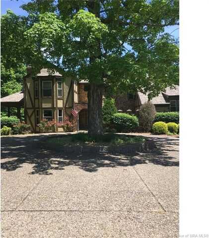 261 Indian Hills Drive NE, Corydon, IN 47112
