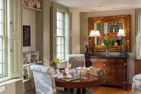 37 Marsh Street, Newport, RI 02840