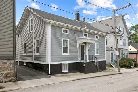 13 Sherman Street, Newport, RI 02840