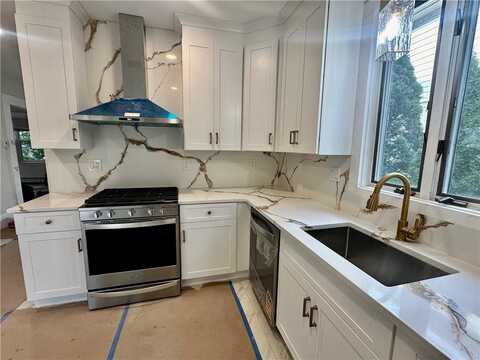 141 Elton Street, Providence, RI 02906