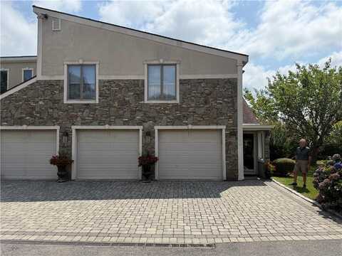 761 Indian Avenue, Middletown, RI 02842