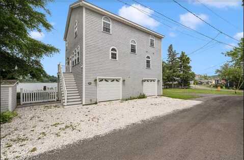67 Lawrence Court, Tiverton, RI 02878