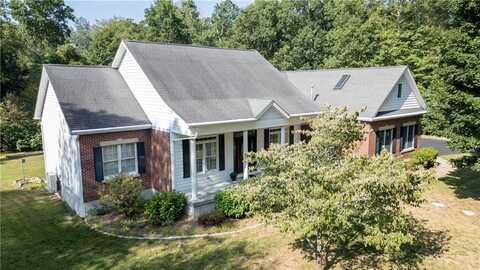 11 Melinda Way, Hopkinton, RI 02832