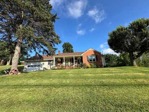 327 Armory Road, Galax, VA 24333