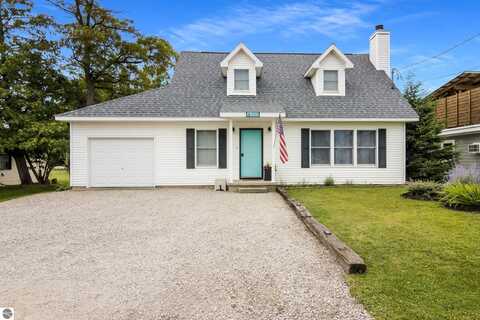 7515 Crystal Beach Road, Rapid City, MI 49676