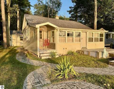 4794 E Cedar Lake Drive, Greenbush, MI 48738