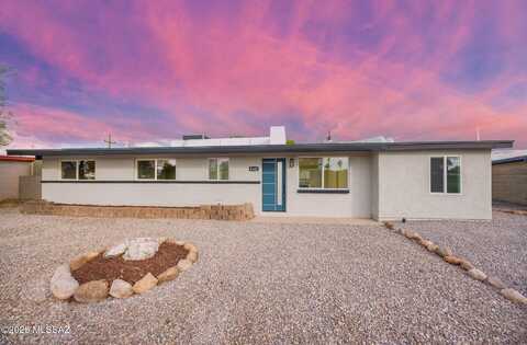 8442 E Pena Blanca Drive, Tucson, AZ 85730