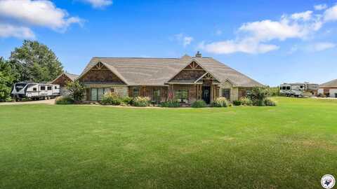 17 Oakridge Dr, Texarkana, TX 75503