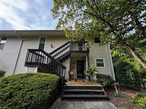 132 Turnwood Lane, Winston Salem, NC 27104