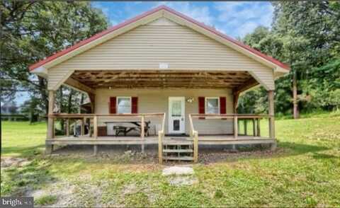 241 TOBIAS DRIVE, EAST WATERFORD, PA 17021
