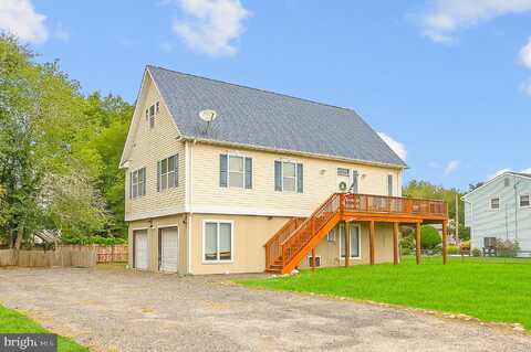 19 ATLANTIS BOULEVARD, TUCKERTON, NJ 08087