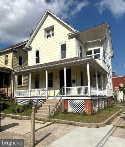 3 N WATER STREET, SPRING GROVE, PA 17362