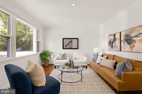 9811 DALLAS AVENUE, SILVER SPRING, MD 20901