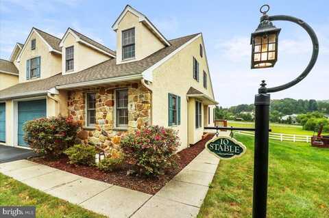 10 STABLE DRIVE, ELVERSON, PA 19520