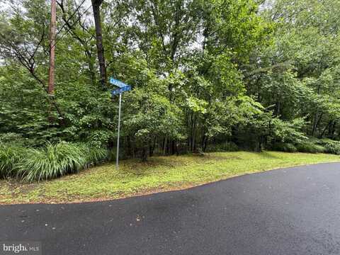 2704 CHARITON STREET, OAKTON, VA 22124