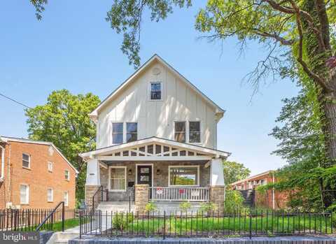 2806 FRANKLIN STREET NE, WASHINGTON, DC 20018