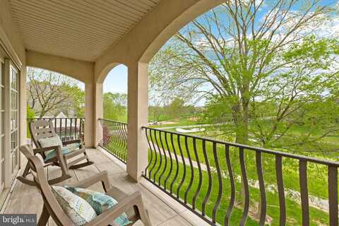 618 WILLOW GREEN, LITITZ, PA 17543