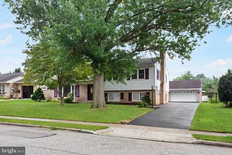 207 MCKINLEY AVENUE, HANOVER, PA 17331