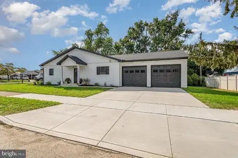 613 E KELLER STREET, MECHANICSBURG, PA 17055