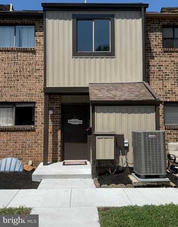 109 LARCHWOOD COURT, COLLEGEVILLE, PA 19426