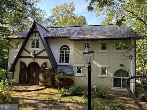 132 E DARK HOLLOW ROAD, PIPERSVILLE, PA 18947