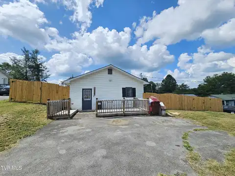 2225 Signal Drive, Johnson City, TN 37604