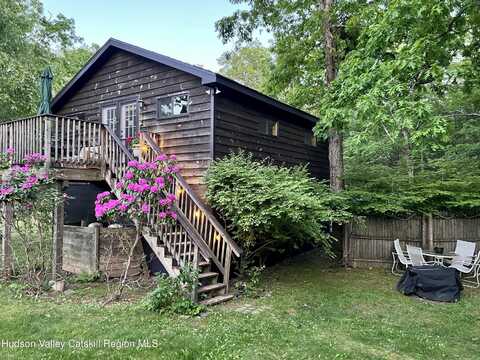 40 Sunset Ridge, Woodstock, NY 12498