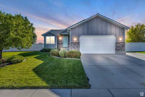 2322 N 2500 W, Clinton, UT 84015