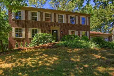 8008 Lingay Dr, McCandless, PA 15101