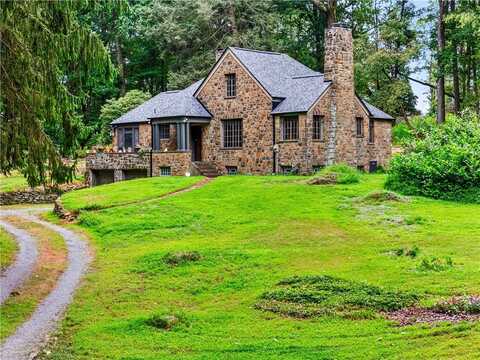 2501 Oakwood Rd, Shaler, PA 15116