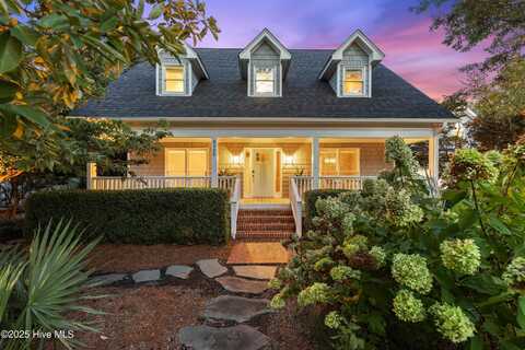 5725 Oak Bluff Lane, Wilmington, NC 28409