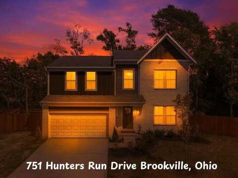 751 Hunters Run Drive, Brookville, OH 45309