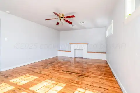 109 Ave K, Hereford, TX 79045