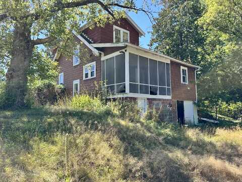 164 State Route 374, Cadyville, NY 12918