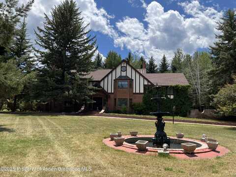 225 S OAK Way, Glenwood Springs, CO 81601
