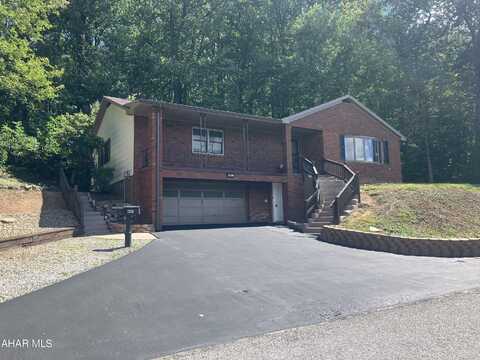 4411 4th Avenue, Altoona, PA 16602