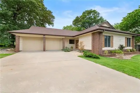 13 Dunedin DR, Bella Vista, AR 72715